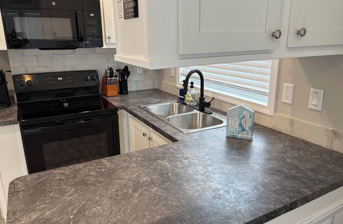 Mill Run Resort | New and Amazing Tiny House in Kissimmee, FL only 20 minutes to Disney/Universal