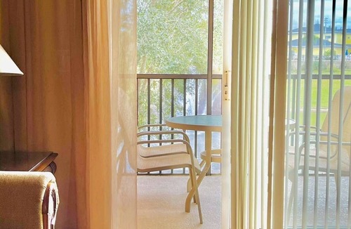 Bahama Bay Apartment | New Listing -PROMOTIONAL PRICE /Lake view condo near all attractions !