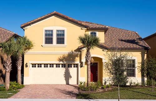 Four Corners Villa | NEW LUXURY LAKE FRONT VILLA. Hot Tub, Pool, Games Room, Windsor at Westside
