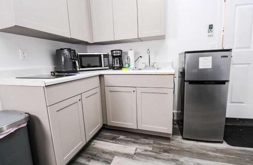 Orlando Apartment | NEW RENOVATED STUDIO Nr UCF PETSOK PRIVATE ENTRY