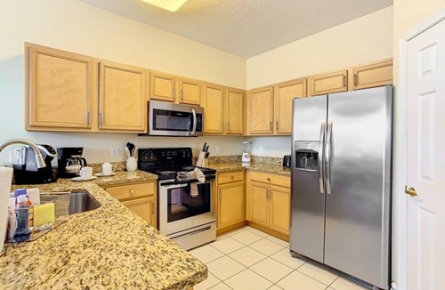 Calabay Parc Villa | NEW! Spacious 5BR Home w/Private Pool+Spa in Scenic Davenport Location