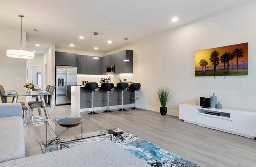 Four Corners House | New Townhome villa located near Disney World with pool