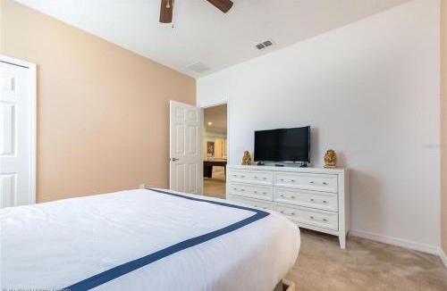 Loughman House | Oakwood Oasis