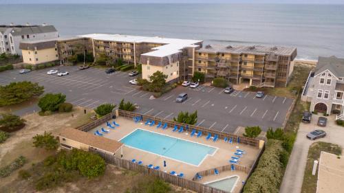 Kill Devil Hills Apartment | Oceanfront 2 Bedroom Condo at Golden Strand