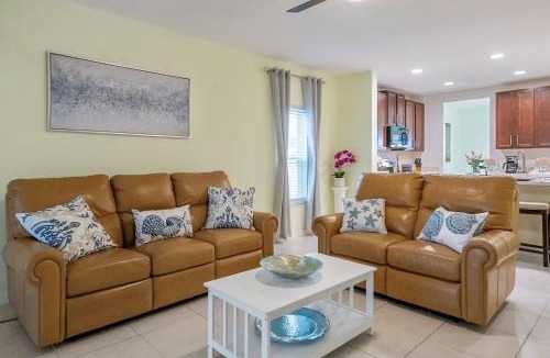 Loughman Villa | Peaceful 3 bedrooms villa with Beautiful view and paver