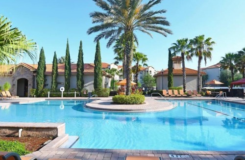 Four Corners Apartment | Pleasant Stay, Convenient Location! Onsite Pool, Kitchenette, Free Parking