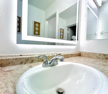 Buena Ventura Lakes Apartment | Poolside Suite APT 15 min from ThemeParks & MCO
