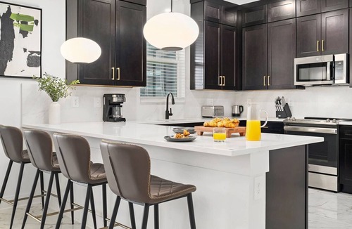 Florida Center House | Posh Paradise | BEST location & in-house amenities: luxe pool, arcade, theme BRs
