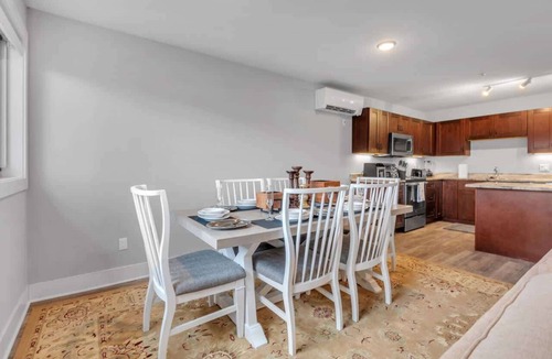 Birmingham Condo | Pristine Birmingham Retreat