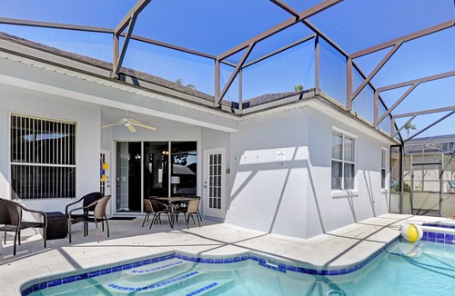 Calabay Parc Villa | PRIVATE POOL~Close to all things Florida!~COMFORT!~7 beds!