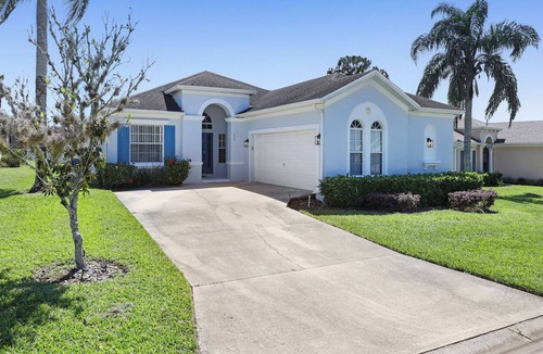 Calabay Parc Villa | PRIVATE POOL~Close to all things Florida!~COMFORT!~7 beds!