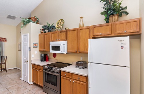 Orange Tree House | Private Pool & Games Room, Minutes to Disney, golf, shopping and more!