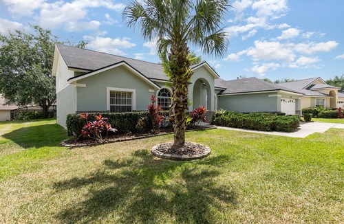 Orange Tree House | Private Pool & Games Room, Minutes to Disney, golf, shopping and more!