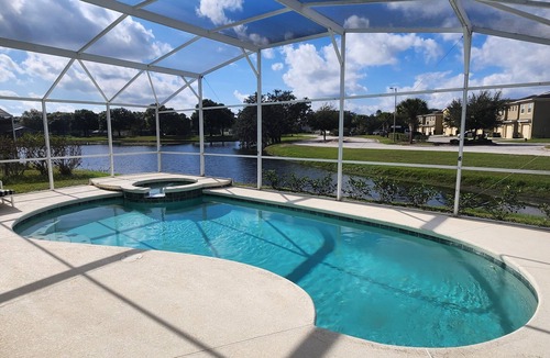 Bridgewater Crossing House | Private Pool Home in peaceful neighborhood <8 miles to Disney!