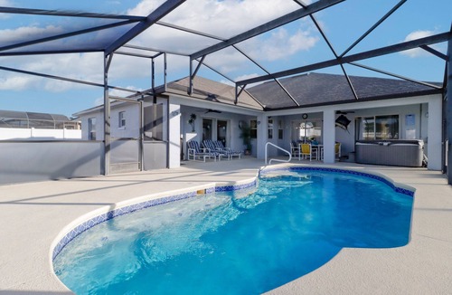 Tuscan Ridge House | Private Sunny Pool, Hot Tub & Movie Room – Sleeps 9