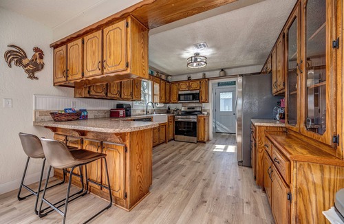 Ada House | Quiet, comfortable & extensively updated - 2 bedroom
