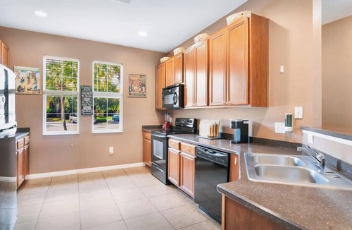 Crestwynd Bay House | Quiet Corner Gem in Gated Crestwynd Bay