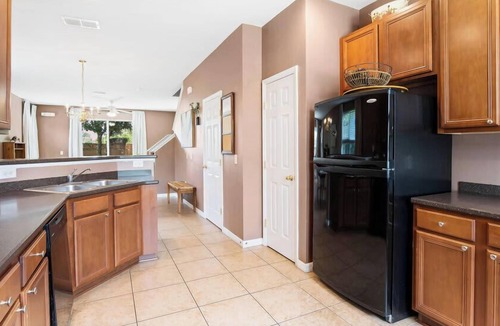 Crestwynd Bay House | Quiet Corner Gem in Gated Crestwynd Bay