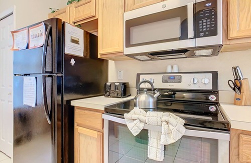 Kissimmee House | Regal Oaks Getaway: 4BR Home Close to Disney & Old Town