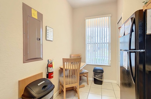 Kissimmee House | Regal Oaks Getaway: 4BR Home Close to Disney & Old Town