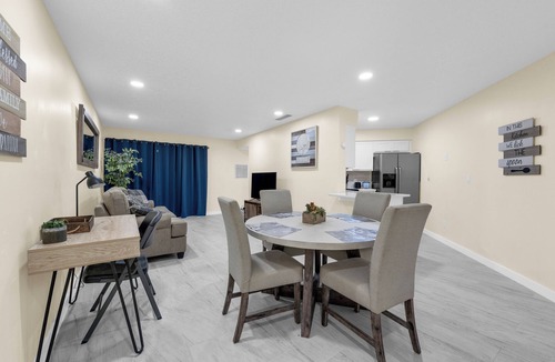 Ventura Apartment | Relax in Style at a Lovely Apartment with 3 Pools: Ideal Vacation Destination!
