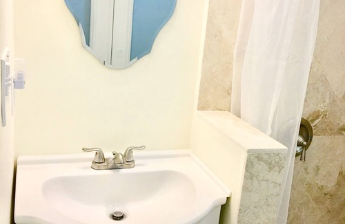 Orlando Apartment | Romantic Getaway Studio- UCF area