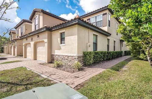 Reunion House | September Special! 4BR Resort Villa | Pool + Gym Near Disney