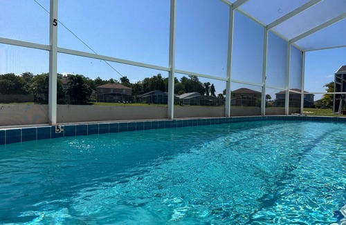 Buena Ventura Lakes House | Serene House With a Pool Heater
