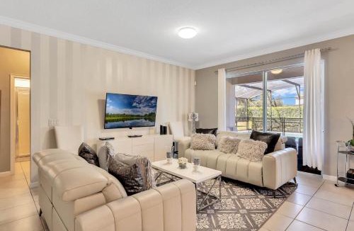Loughman House | Sleeps 14 Heated Pool + Lazy River + Game Room