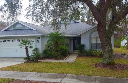 Pinewood Country Estates House | SOLAR HEATED POOL! minutes from Disney, Work from home in Florida!