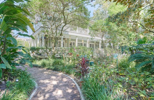 Lake Cherokee Apartment | Sonder Wellborn | Accessible Queen Room+