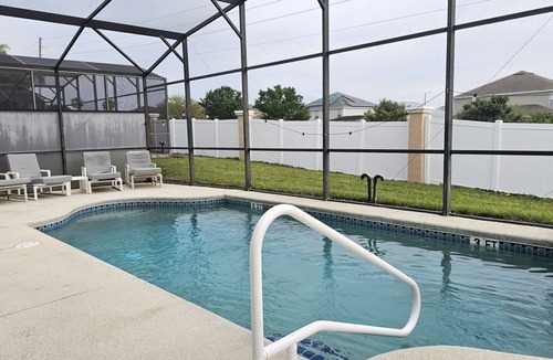 Calabay Parc House | South face Private spa and pool, game room, WiFi, washer/dryer, 11 miles to Disney