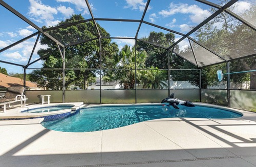 Orange Tree House | Spacious 5BR Villa w/South-Facing Pool, Spa & Game Room Near Disney