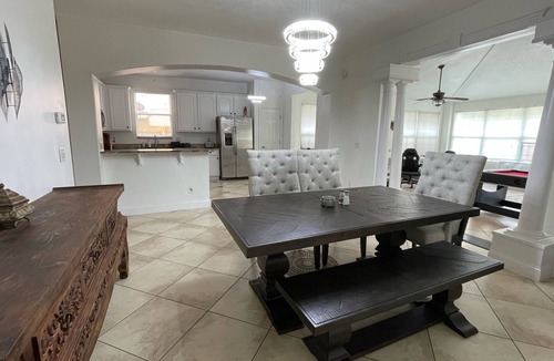 Vista East House | Spacious 7BR Home w/Lakeview & Hidden Rooms