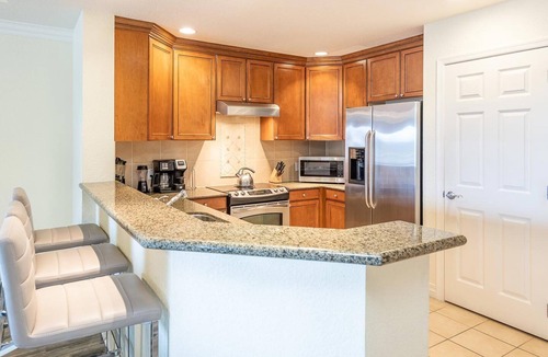 Reunion Condo | Spacious Elegant Condo with Private Balcony at Reunion