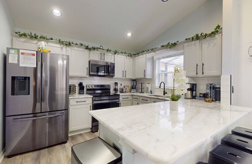 Lake Wilson Preserve House | Spacious home with themed bedrooms, private pool, spa and enclosed patio