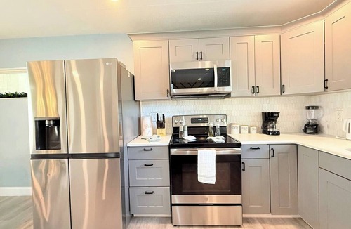 Lockhart House | Spacious Orlando Stay Free Wifi Game Room