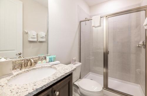 West Kissimmee House | Spectacular Home Near Disney With Private Pool And Waterpark & Resort Access At Encore Resorts Reunion - 465Sf