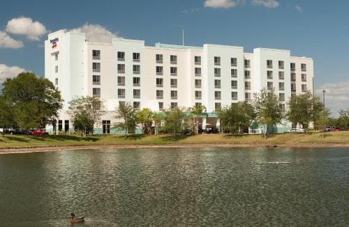 Airport North Hotel | SpringHill Suites Orlando Airport