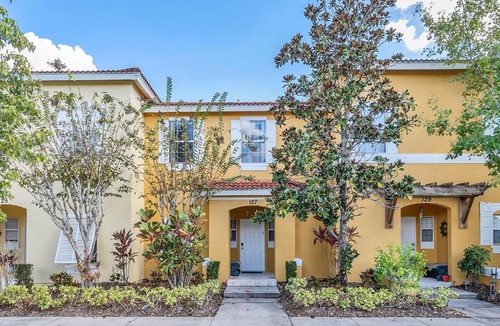 Kissimmee House | Stunning 3BR Vacation Home with Netflix and Private Hot Tub - near Disney