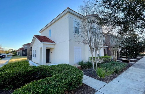 Bellavida House | Stunning 4 Bedroom w/ Pool Close to Disney 4562