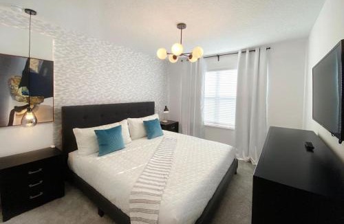 Four Corners House | Stunning 5BD themed Rooms with Pool and BBQ near Disney