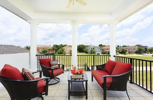 Reunion House | Stunning 6 bedroom villa on the beautiful Reunion resort Superb games room