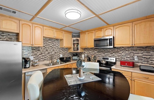 Orlando House | Stylish & Cozy King Bed Retreat @ Baldwin Park