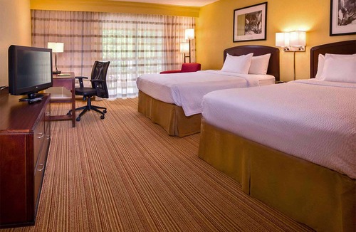 Durham Hotel | Super Value Accommodations! 4 Units W/FREE Parking, Pets Allowed, Pool!