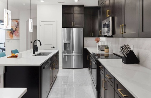 Florida Center House | The Glamorous | Luxe home on I-Drive, steps to dining, attractions, parks, shops
