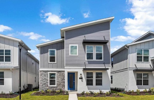 Florida Center House | The Ritzy |Breathtaking NEW Home w/PVT Pool & 2 Themed BRs in Dream Location