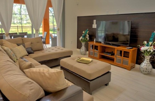 Loughman House | The Stirling Luxury Solterra Vacation Home