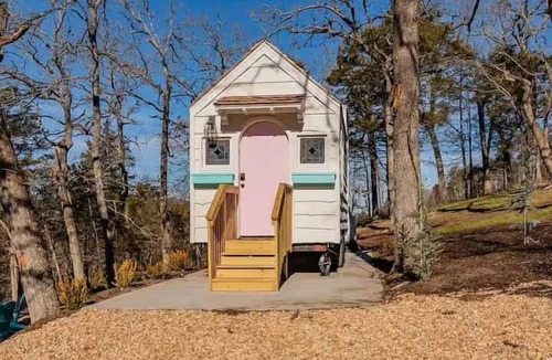 Branson House | Tiny Home Escape with a Beautiful View!