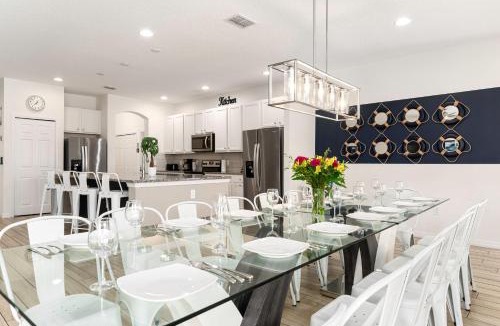 Loughman House | Twilight Haven Sleeps 39 SOL105